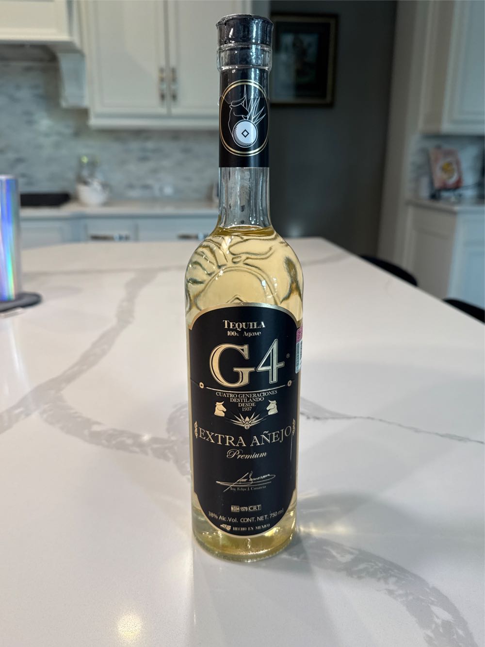 G4 Extra Añejo 750 Ml - NOM 1579 alcohol collectible [Barcode 7503018079042] - Main Image 2