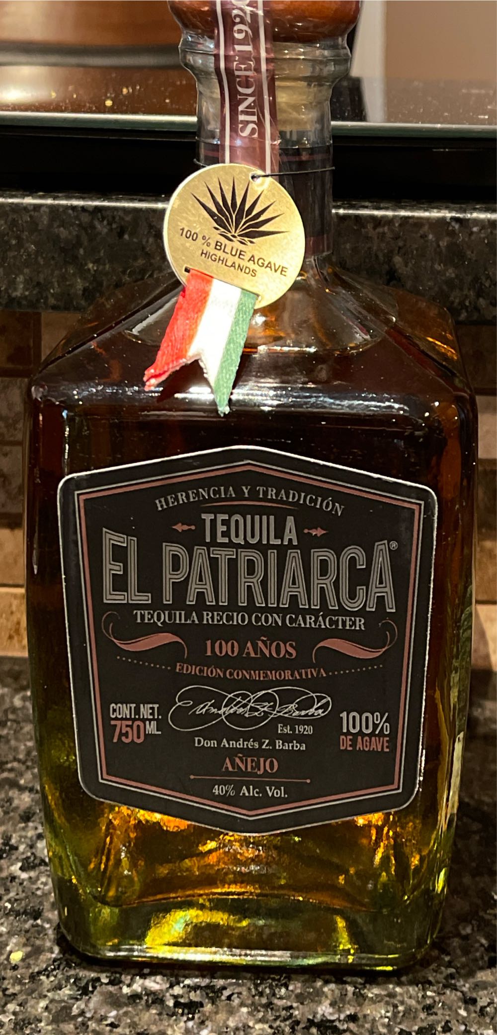 El Patriarca Anejo Tequila  (750 mL) alcohol collectible [Barcode 7500326345555] - Main Image 2