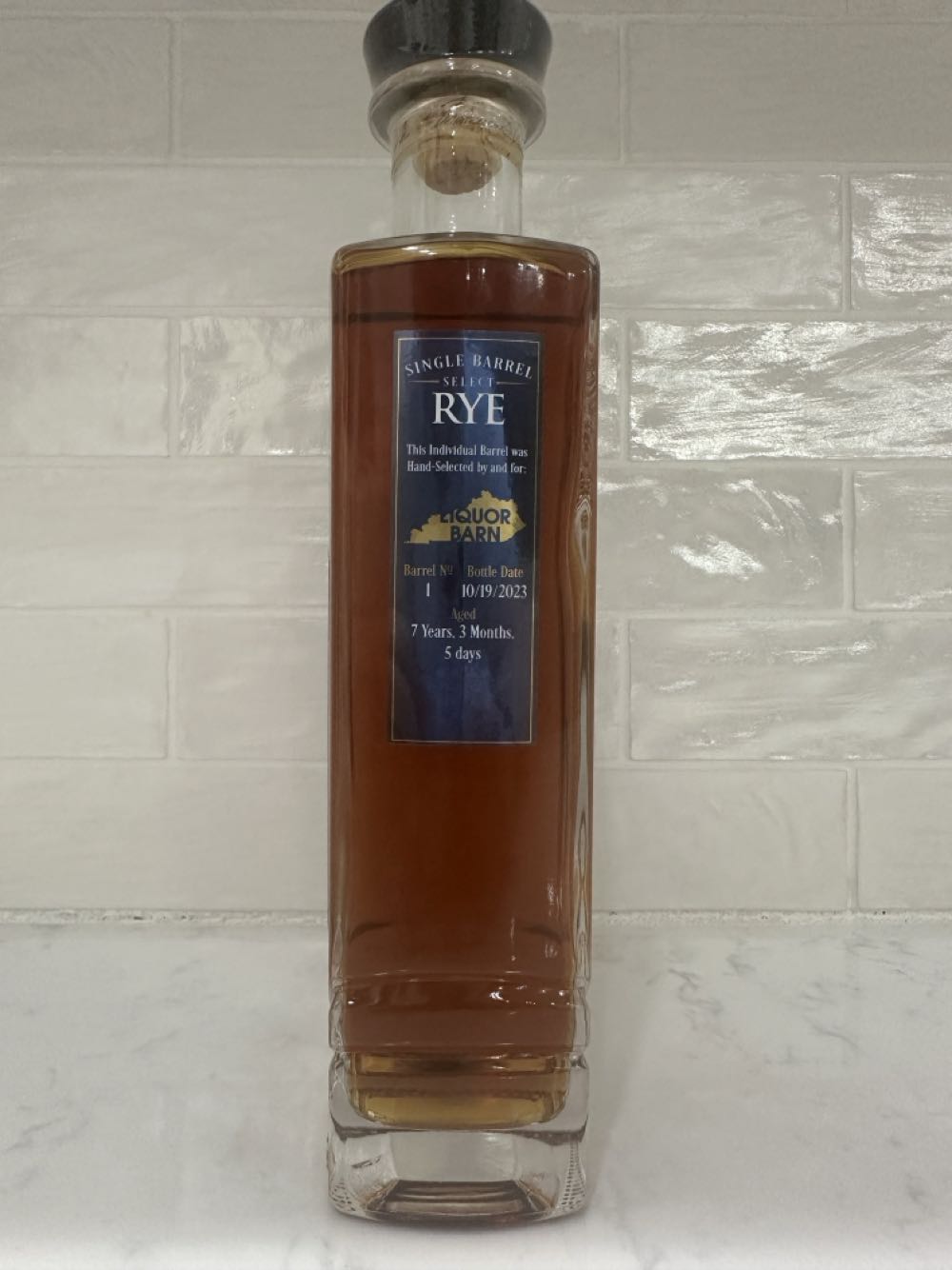 Luca Mariano “ Gianna Lorèn” Single Barrel Rye - Luca Mariano Distillery (750 mL) alcohol collectible [Barcode 850029560128] - Main Image 2