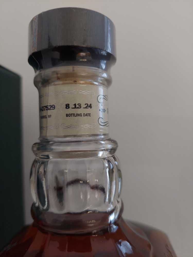 Single Barrel Rye  (700 mL) alcohol collectible - Main Image 3