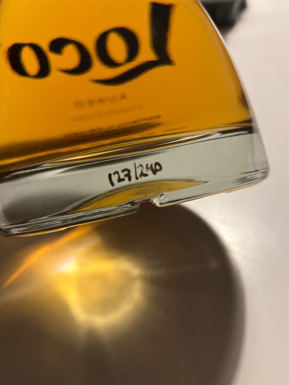 Loco Áureo - Tequila Casacahuin, S.A. de C.V. (750 mL) alcohol collectible [Barcode 7503041289005] - Main Image 3