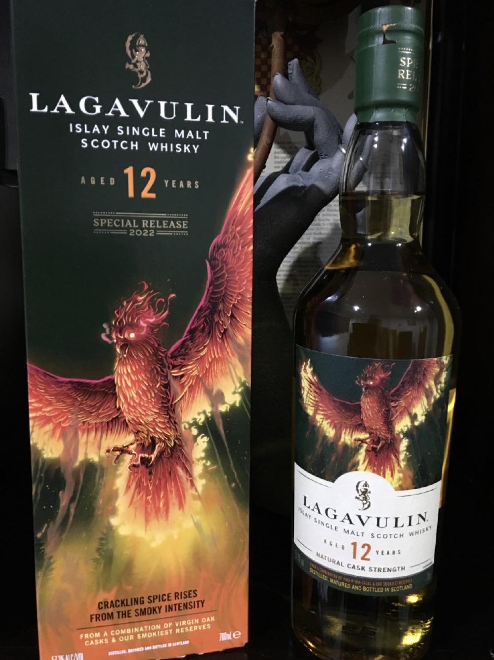 Lagavulin 12 Year Old Single Malt Special Release 700ml Scotch - Lagavulin Distillery (700 mL) alcohol collectible [Barcode 9310495088072] - Main Image 2