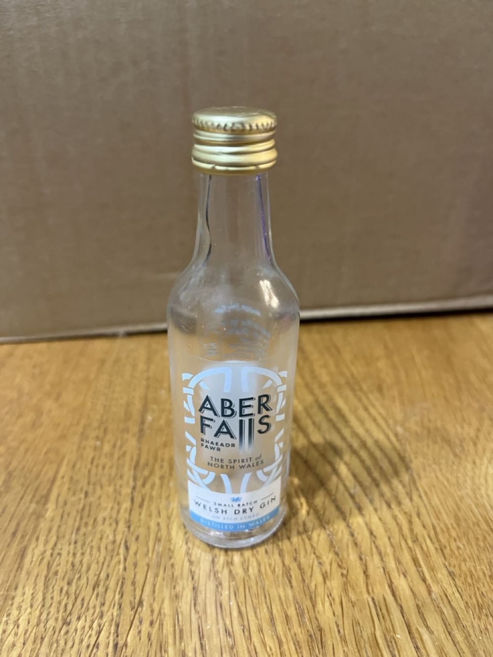 Aber Falls Welsh Dry Gin - Aber Falls Distillery (50 mL) alcohol collectible [Barcode 5011166056331] - Main Image 2