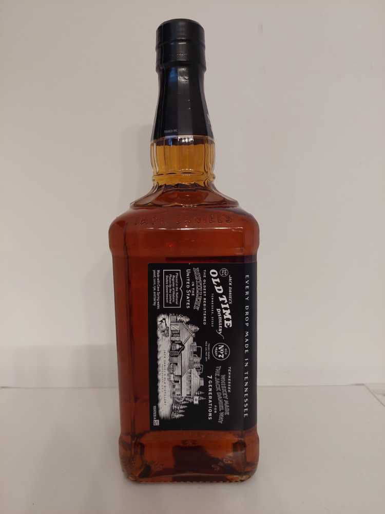 Black Label  (1000 mL) alcohol collectible - Main Image 4