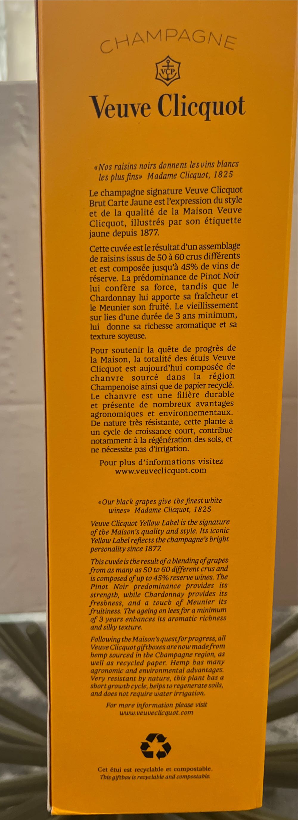 Veuve Clicquot Brut Champagne - Maison Fondée (750 mL) alcohol collectible [Barcode 081753814755] - Main Image 2