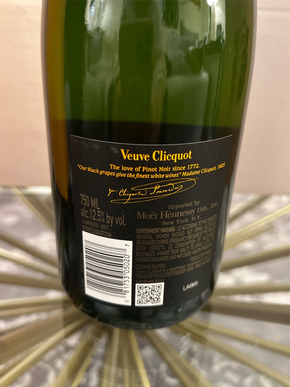 Veuve Clicquot Brut Champagne - Maison Fondée (750 mL) alcohol collectible [Barcode 081753814755] - Main Image 4