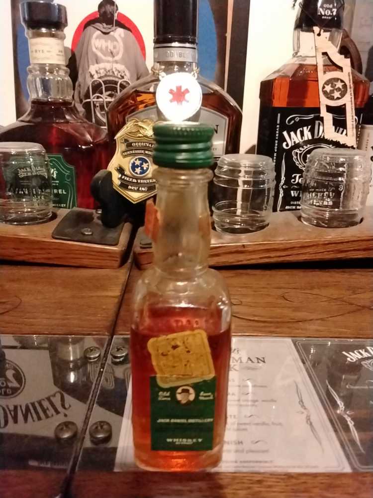 Green Label  50 ml 50’s 60’s  - Jack Daniel‘s Distillery (50 mL) alcohol collectible - Main Image 3