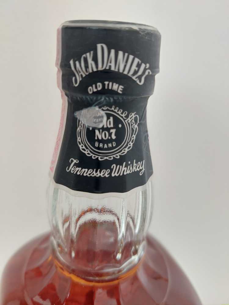 Black Label  (1000 mL) alcohol collectible - Main Image 3