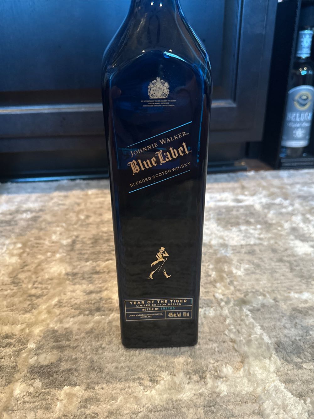 Cave Tsipouro Tsilili Dark Cave 700ml Ohne Anis Traubenbrand ΤΣΙΛΙΛΗΣ