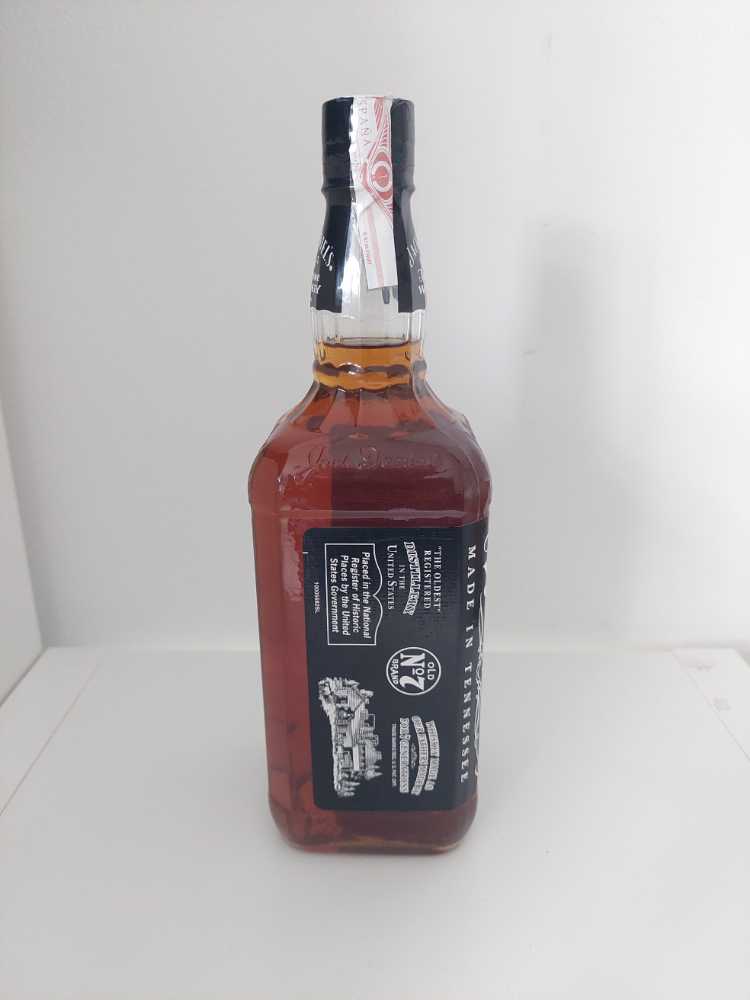 Black Label  (1000 mL) alcohol collectible - Main Image 4