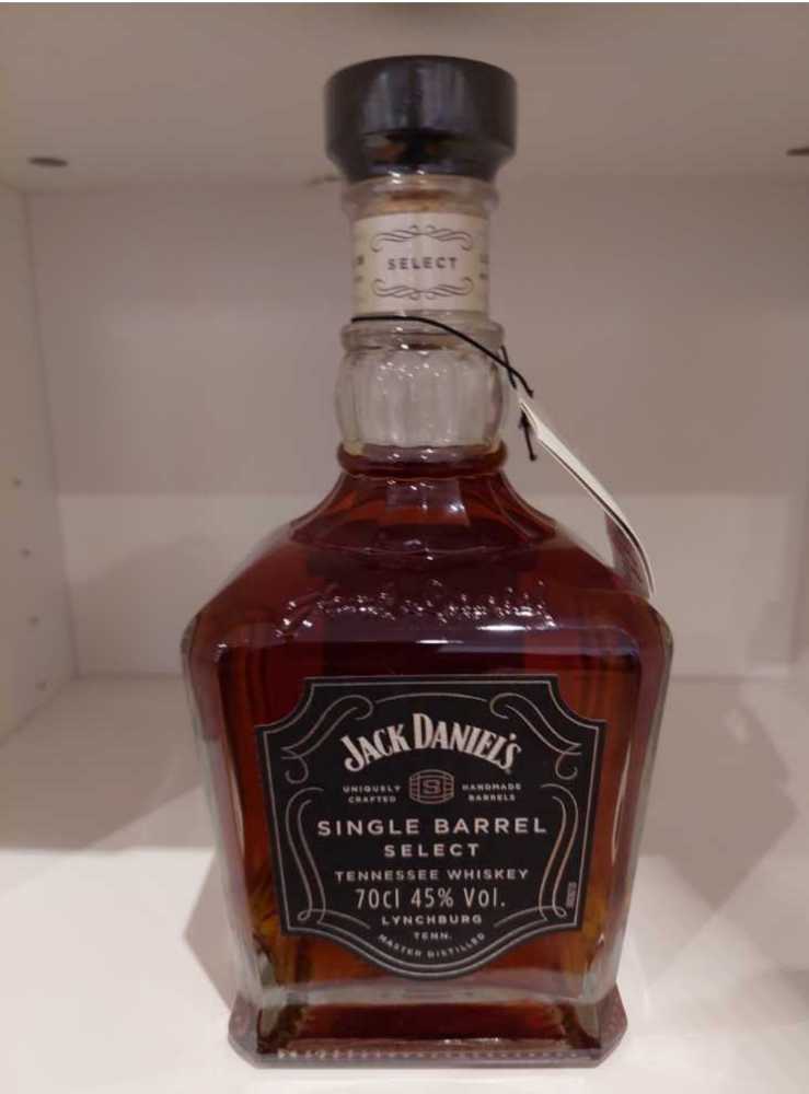 Six & Twenty Carolina Cream