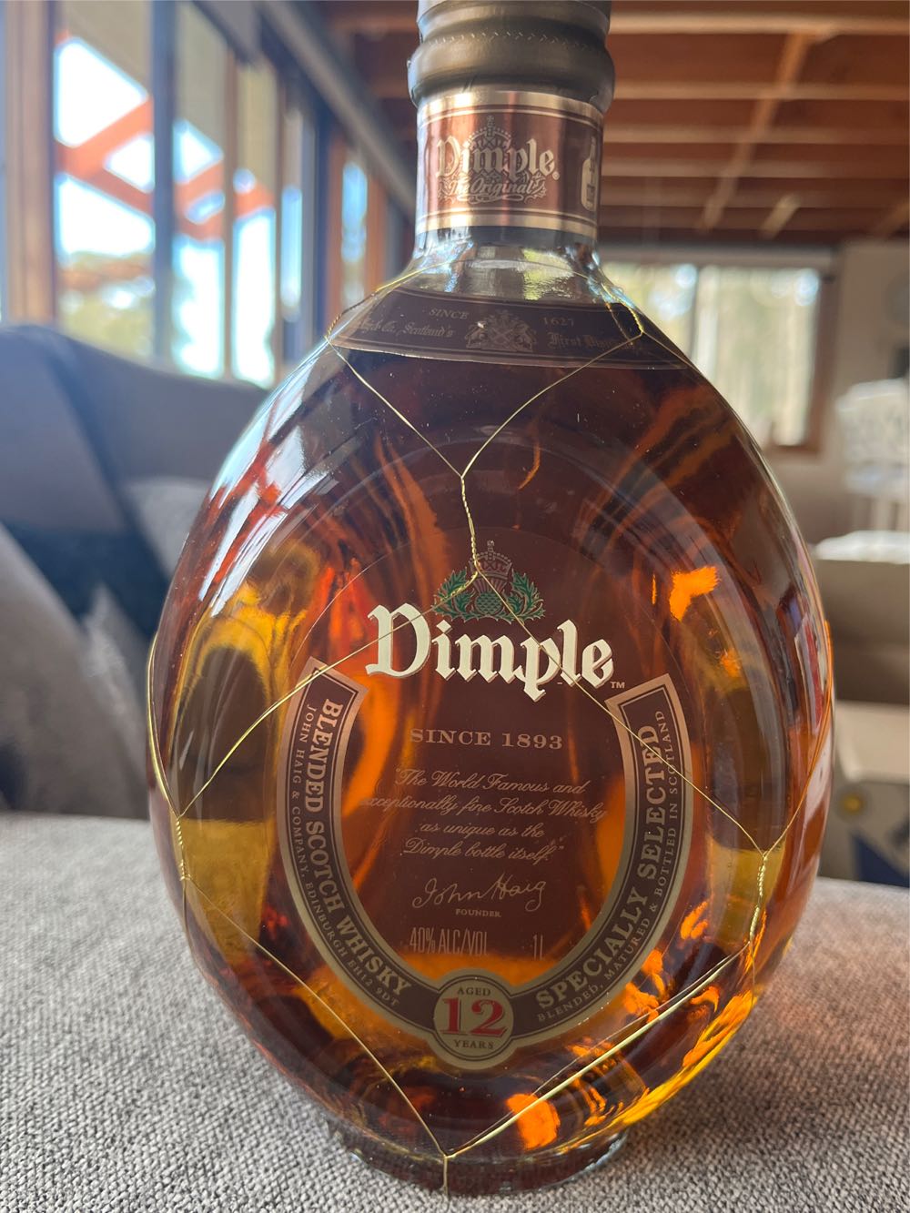 N.v. John Haig & Co. Dimple Old Blended Scotch Whisky ...  (1000 mL) alcohol collectible [Barcode 5000281055046] - Main Image 2
