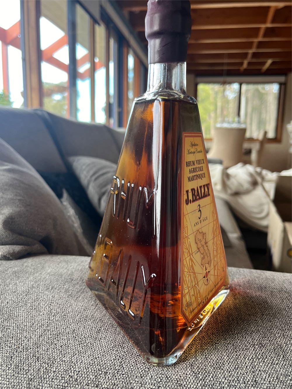 J. Bally Rhum Vieux 3 0.7l Rum Agricole Martinique Vo J.bally Pyramide Years 45% 07l Vol. Ром  (700 mL) alcohol collectible [Barcode 3147699105368] - Main Image 2