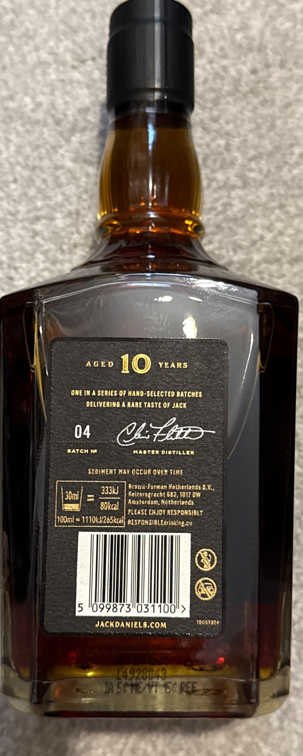 Jack Daniels 10 Year Old Batch 4 - Jack Daniel’s (700 mL) alcohol collectible [Barcode 5099873031100] - Main Image 3