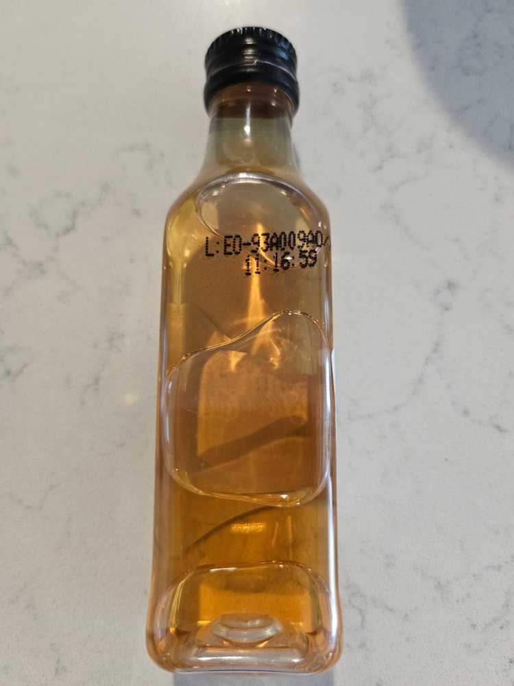 Flor De Caña Oro Añejado 4 Años - Flor De Cana (50 mL) alcohol collectible - Main Image 2