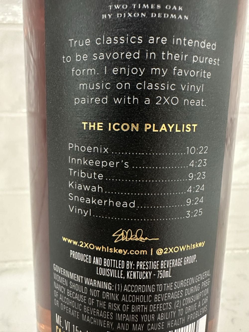 2XO The Vinyl Blend - 2XO (750 mL) alcohol collectible [Barcode 084279008875] - Main Image 3