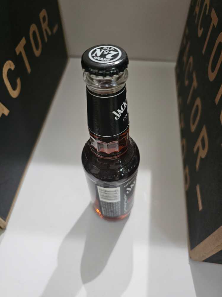 Blackberry Jack - Jack Daniel’s Beverage Co. (10 FL OZ) alcohol collectible - Main Image 4