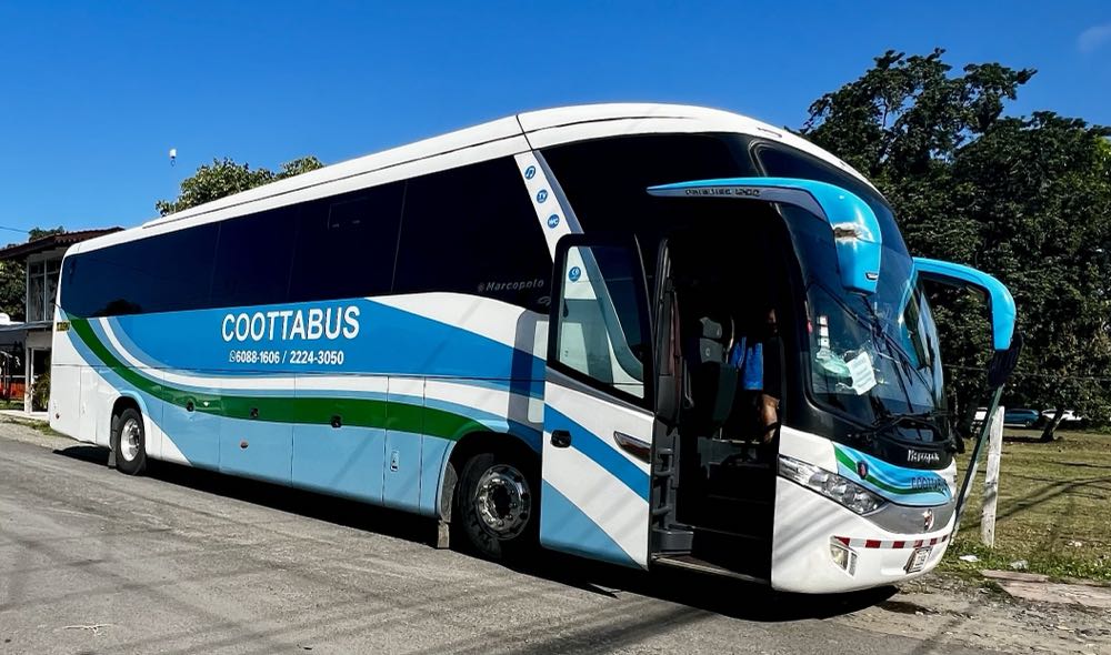 Cerveceria Costa Rica Bavaria Gold Pilsner - Cerveceria Costa Rica, San Jose alcohol collectible - Main Image 4