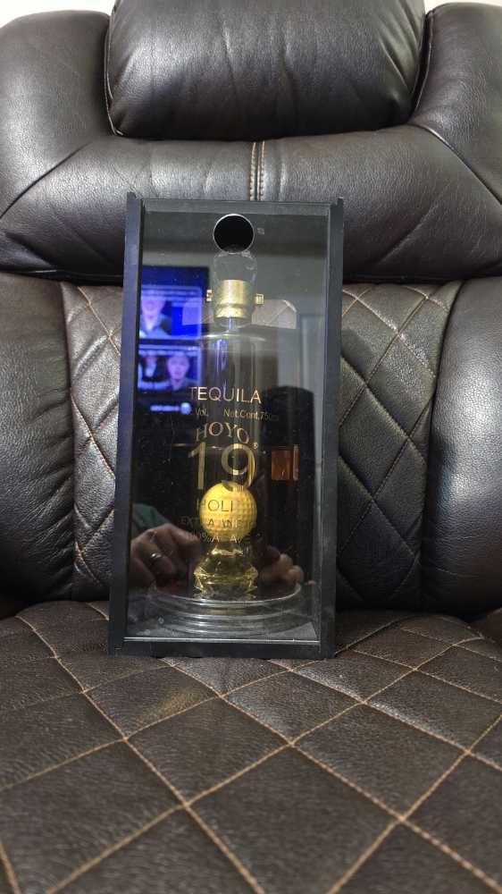 Hoya 19 Extra Anejo Tequila - NOM 1258 (750 mL) alcohol collectible - Main Image 3
