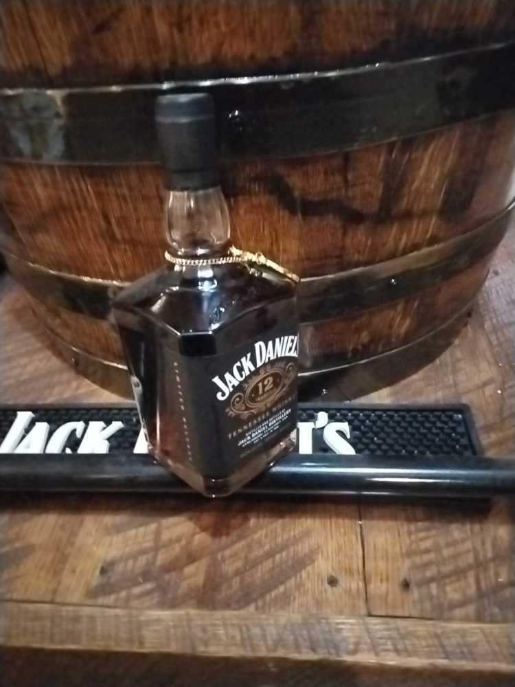 Jack Daniels 12 Year Batch 2 - Jack Daniel Distillery (700 mL) alcohol collectible - Main Image 3