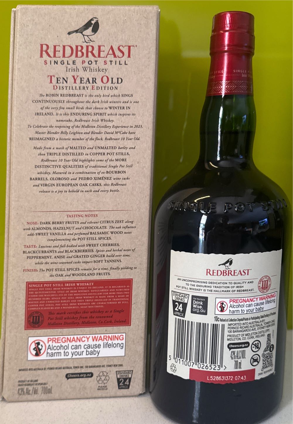 Redbreast 10 Year Old Distillery Edition - Irish Distillers Ltd. (700 mL) alcohol collectible [Barcode 5011007026523] - Main Image 3