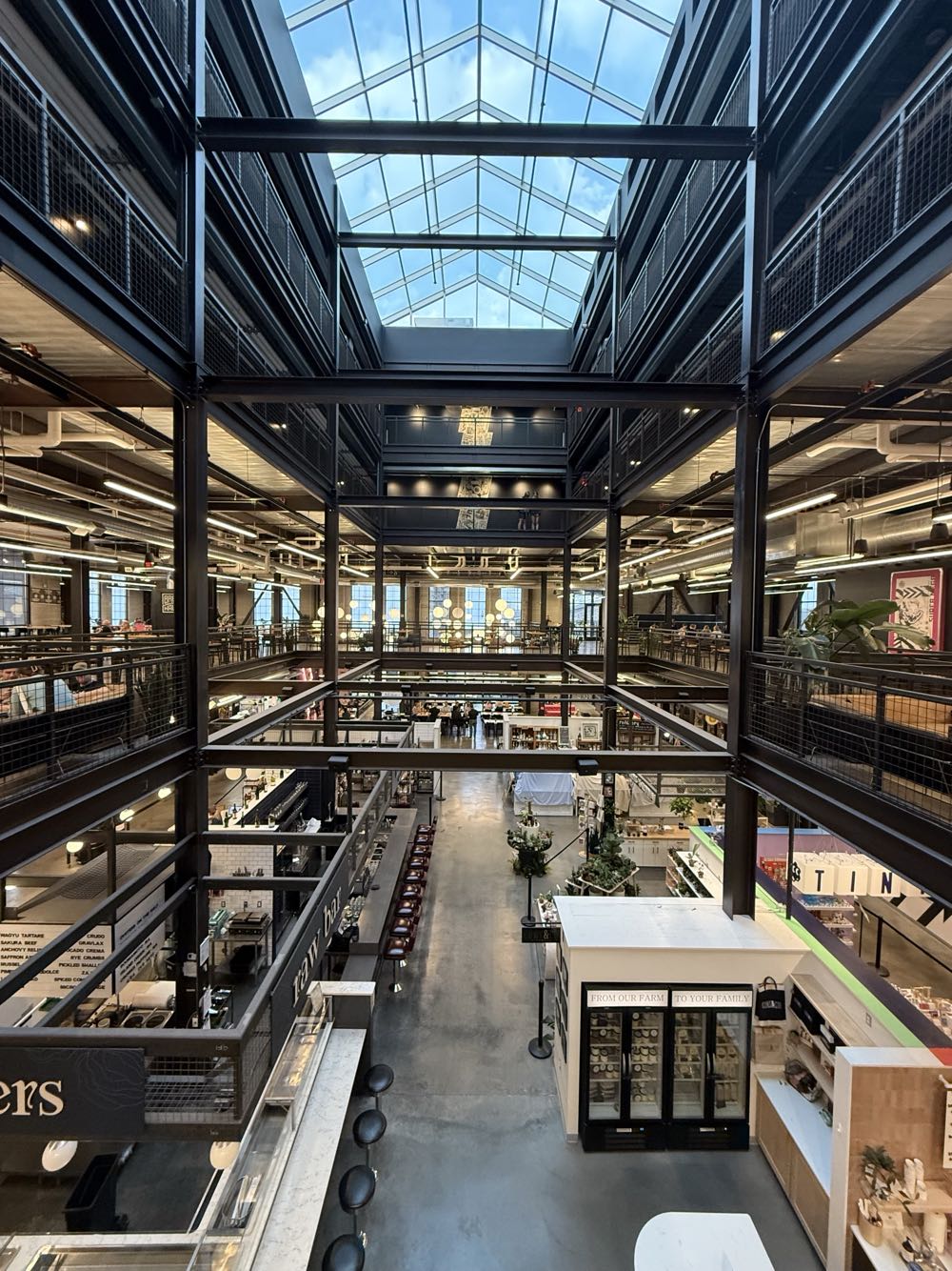 Drekker Chonk Mixed Berry Truffle Sour - Drekker Brewing Company, Fargo alcohol collectible - Main Image 4