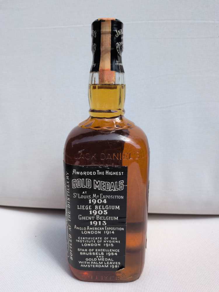 Black Label  (1000 mL) alcohol collectible - Main Image 2