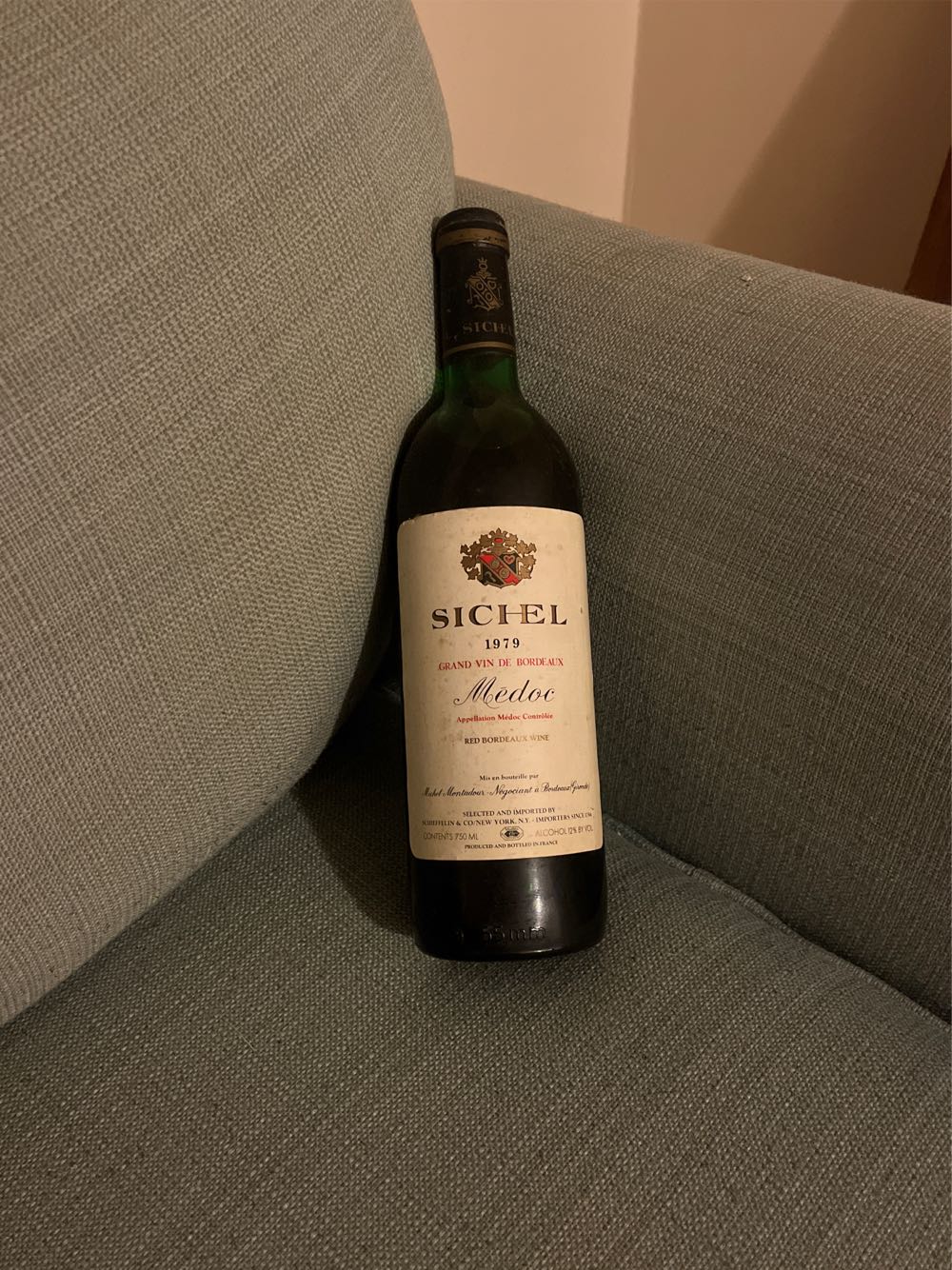 Sichel - Medoc (750 mL) alcohol collectible [Barcode 088112701657] - Main Image 3