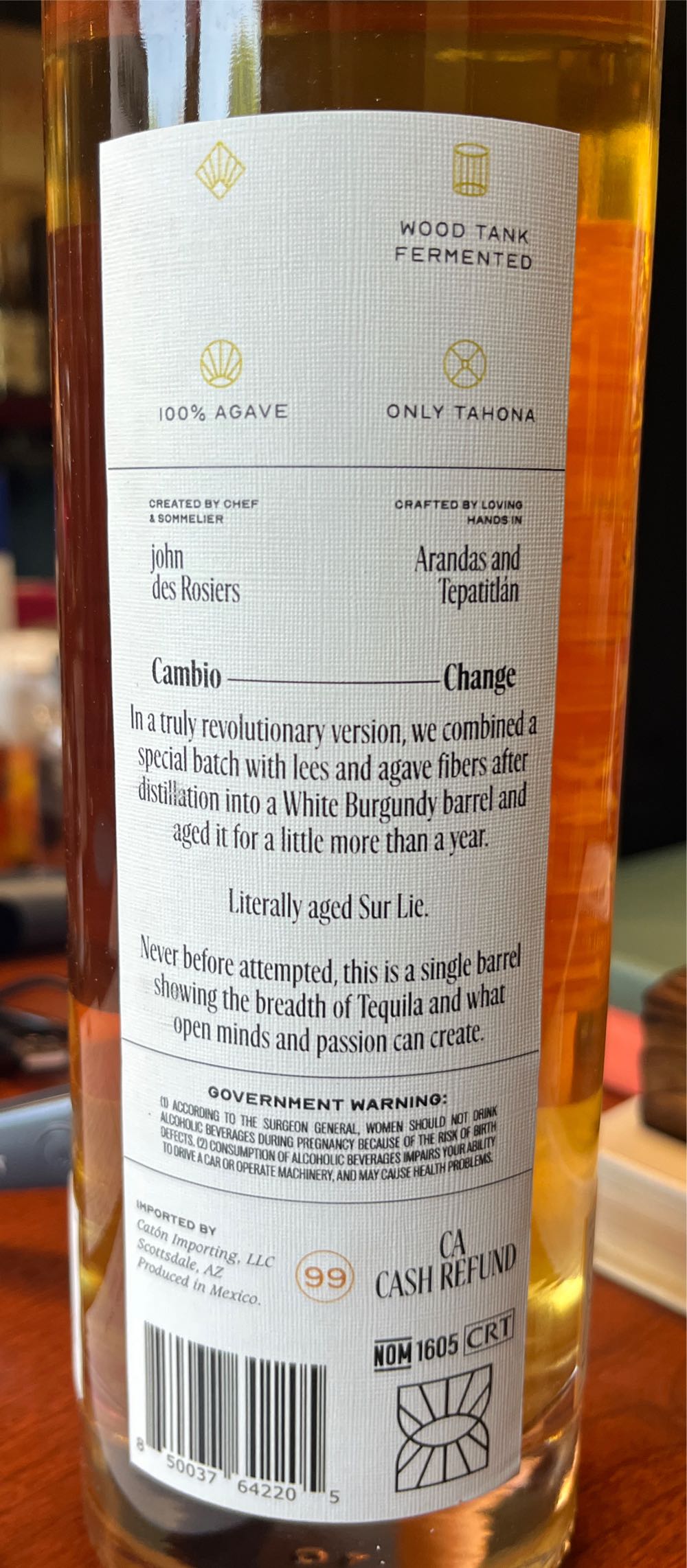 Cambio añejo - NOM 1605 (750 mL) alcohol collectible [Barcode 850037642205] - Main Image 2