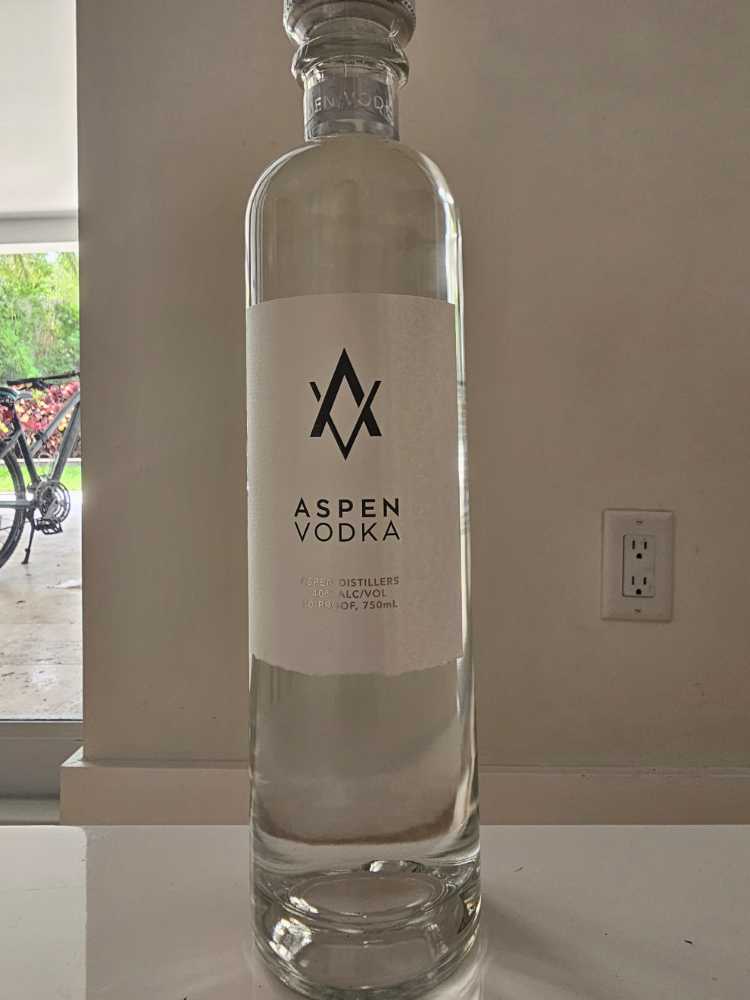 Maggie’s Farm Queen’s Share Rum