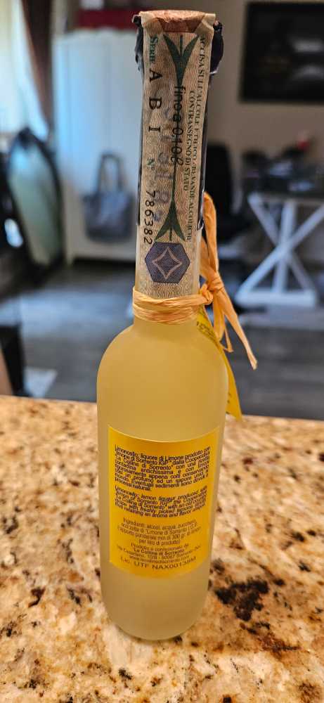 Il Limoncello Di Sorrento - Le Colline di Sorrento (200 mL) alcohol collectible - Main Image 2