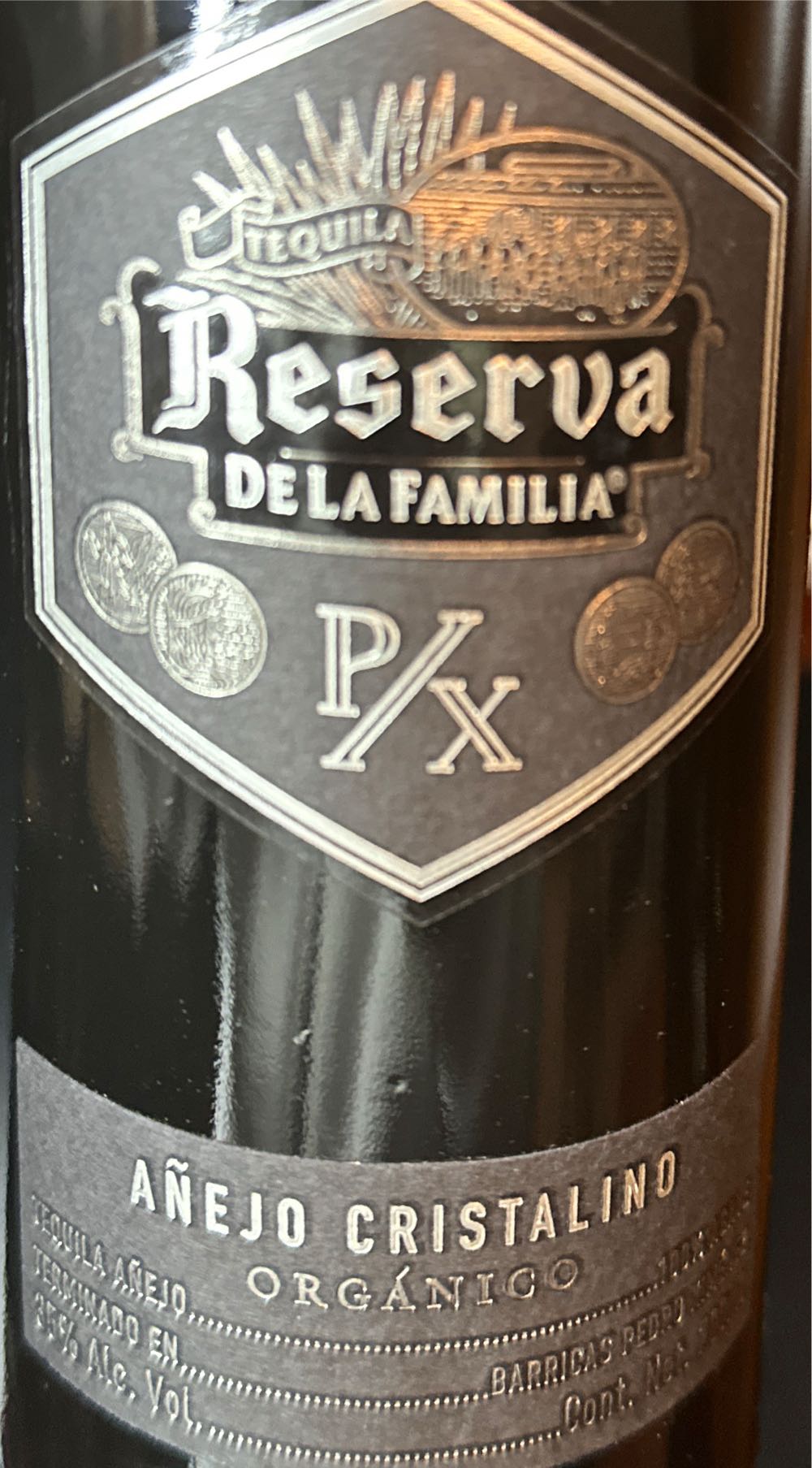 Tequila Reserva Añejo Cristalino - José Cuervo Distillery (700 mL) alcohol collectible [Barcode 7501035016514] - Main Image 3