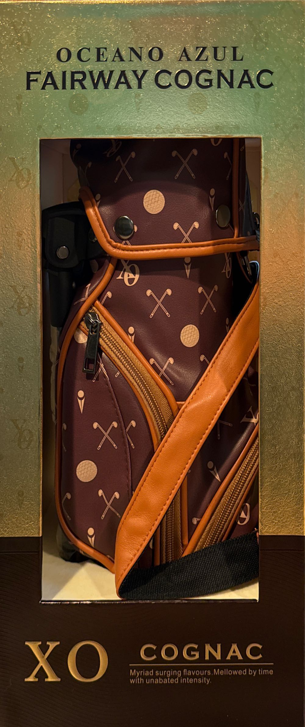 Oceano Azul Fairway Cognac Xo Golf Bag Ml  (700 mL) alcohol collectible [Barcode 3760175132865] - Main Image 2