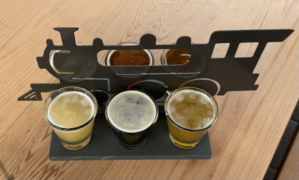 Filling Station Sandbar Hazy Session IPA - Filling Station Microbrewery, Traverse City alcohol collectible - Main Image 4