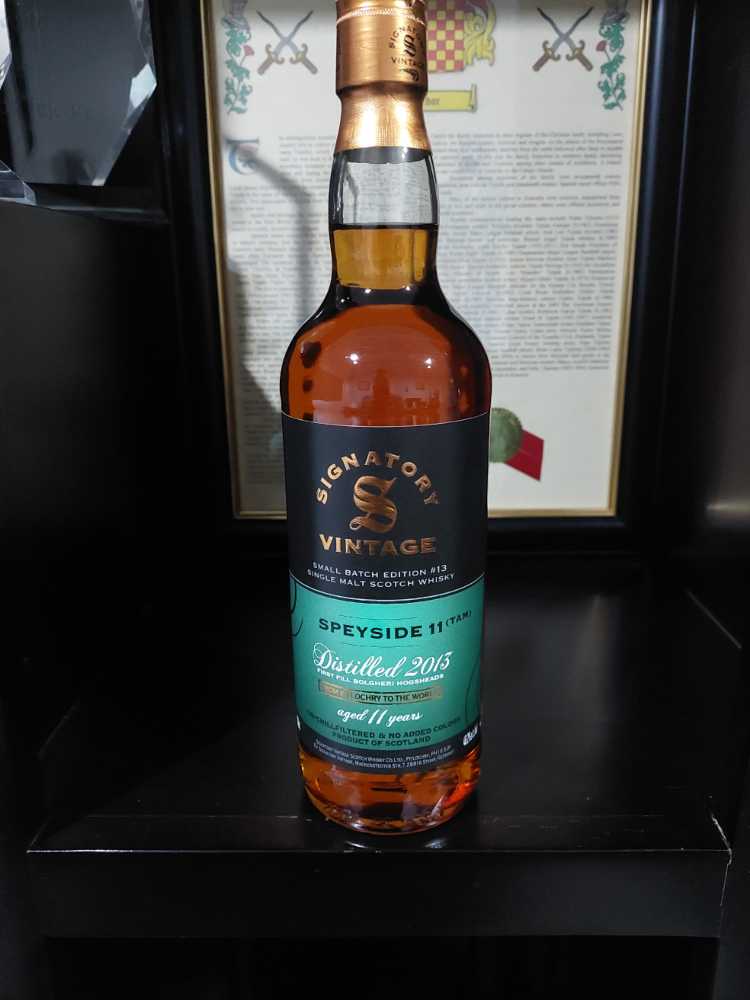 Signatory Small Batch 11 Whisky Vintage Years Scotch  (700 mL) alcohol collectible [Barcode 5021944126743] - Main Image 3