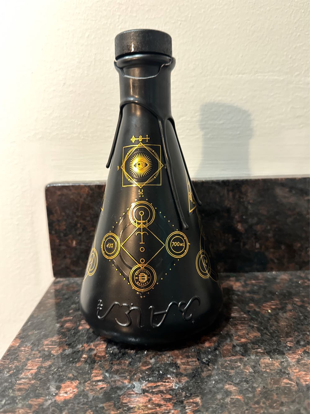 Agimat Gin - Destileria Barako alcohol collectible [Barcode 761856039865] - Main Image 2