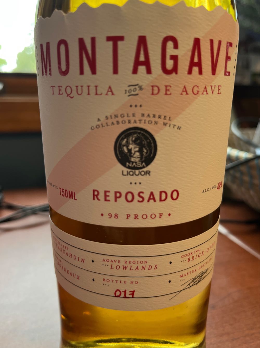 Montagave Single barrel Reposado NASA liquor - NOM 1123 Cascahuin alcohol collectible [Barcode 810098408370] - Main Image 3