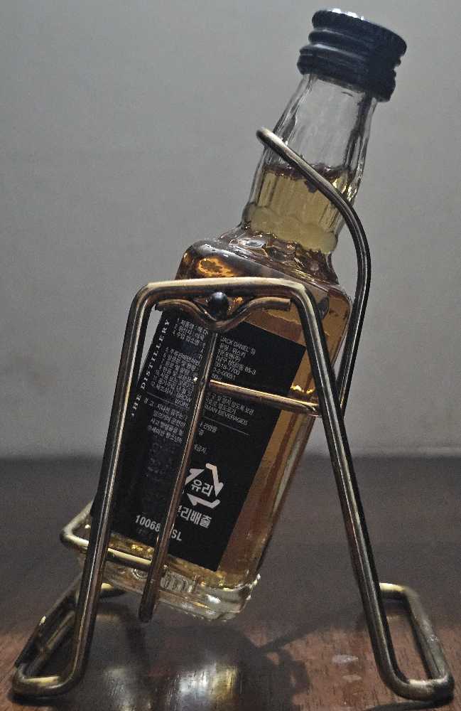Mini Cradle (South Korean) - Brown-Forman Beverages Worldwide (50 mL) alcohol collectible [Barcode 082184090466] - Main Image 2