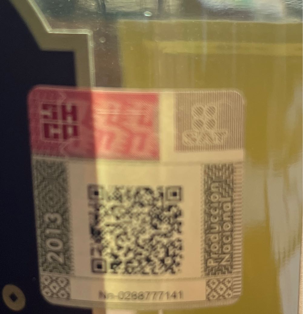 G4 Añejo - Destileria El Pandillo SA de CV (750 mL) alcohol collectible [Barcode 7503018079028] - Main Image 2