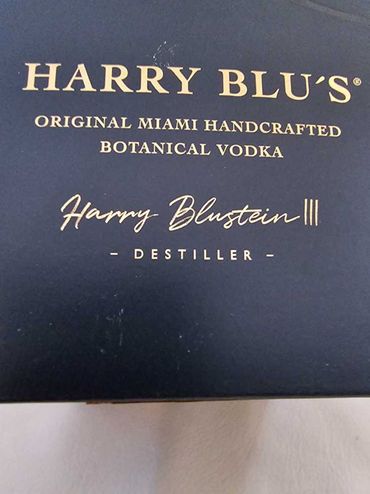 Harry Blu’s  - Craft Spirits of South Florida, LLC (750 mL) alcohol collectible [Barcode 051497262181] - Main Image 4