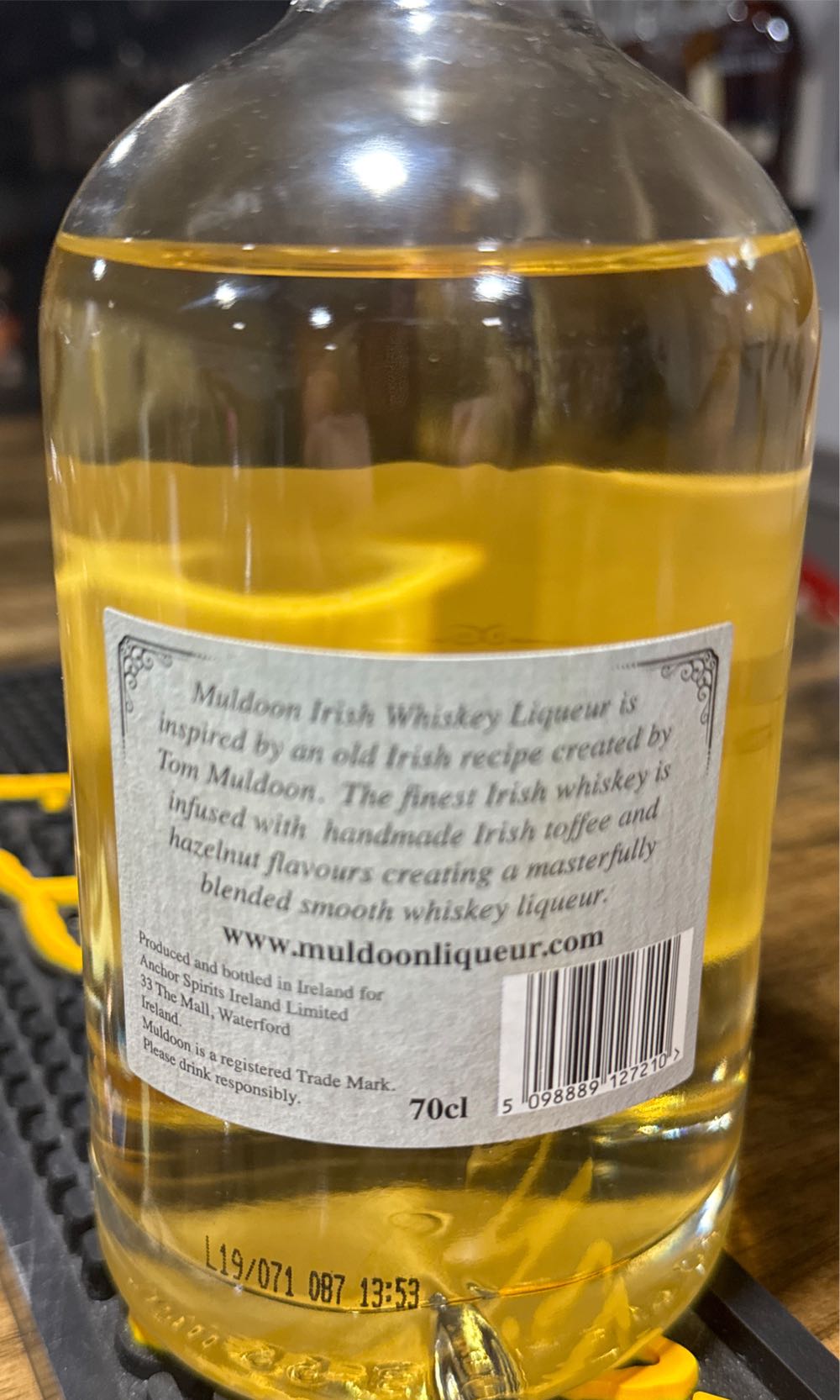 Muldoon Irish Whiskey Liquor - Anchor Spirits Ireland Limited (700 mL) alcohol collectible [Barcode 5098889127210] - Main Image 2