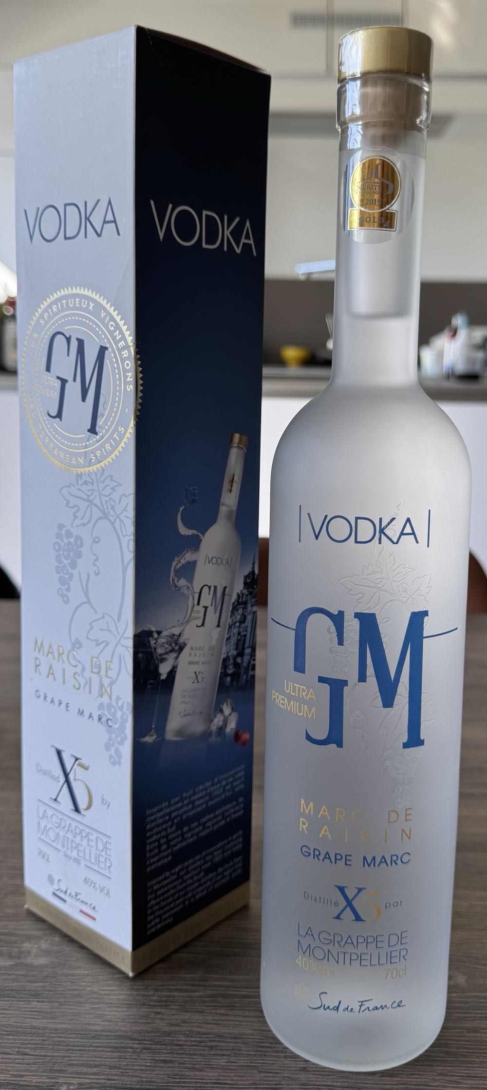 Grape Marc Vodka - Ultra Premium - La Grappe De Montpellier (700 mL) alcohol collectible [Barcode 3770001656007] - Main Image 2