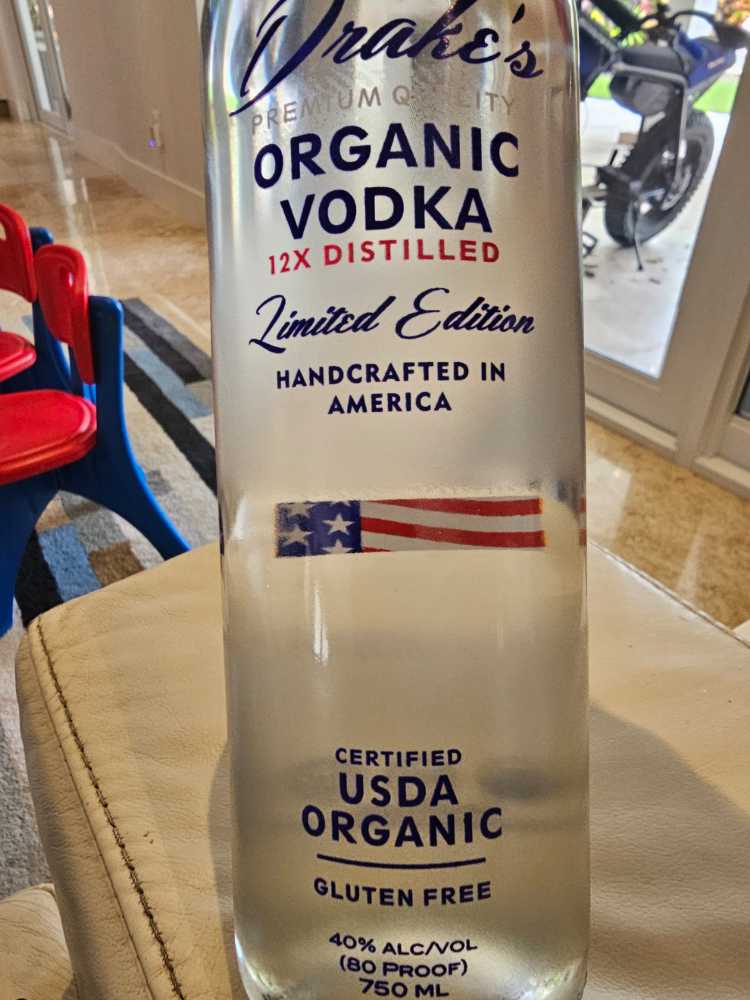  Drake’s Limited Edition  (750 mL) alcohol collectible [Barcode 040232655326] - Main Image 2