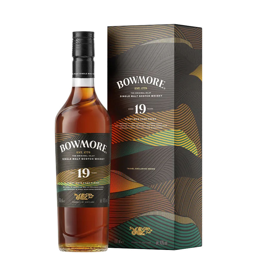 BOWMORE 19Y Travel Exclusive Islay Single Malt Scotch Whisky - The Bowmore Distillery (700 mL) alcohol collectible [Barcode 5010496000960] - Main Image 3