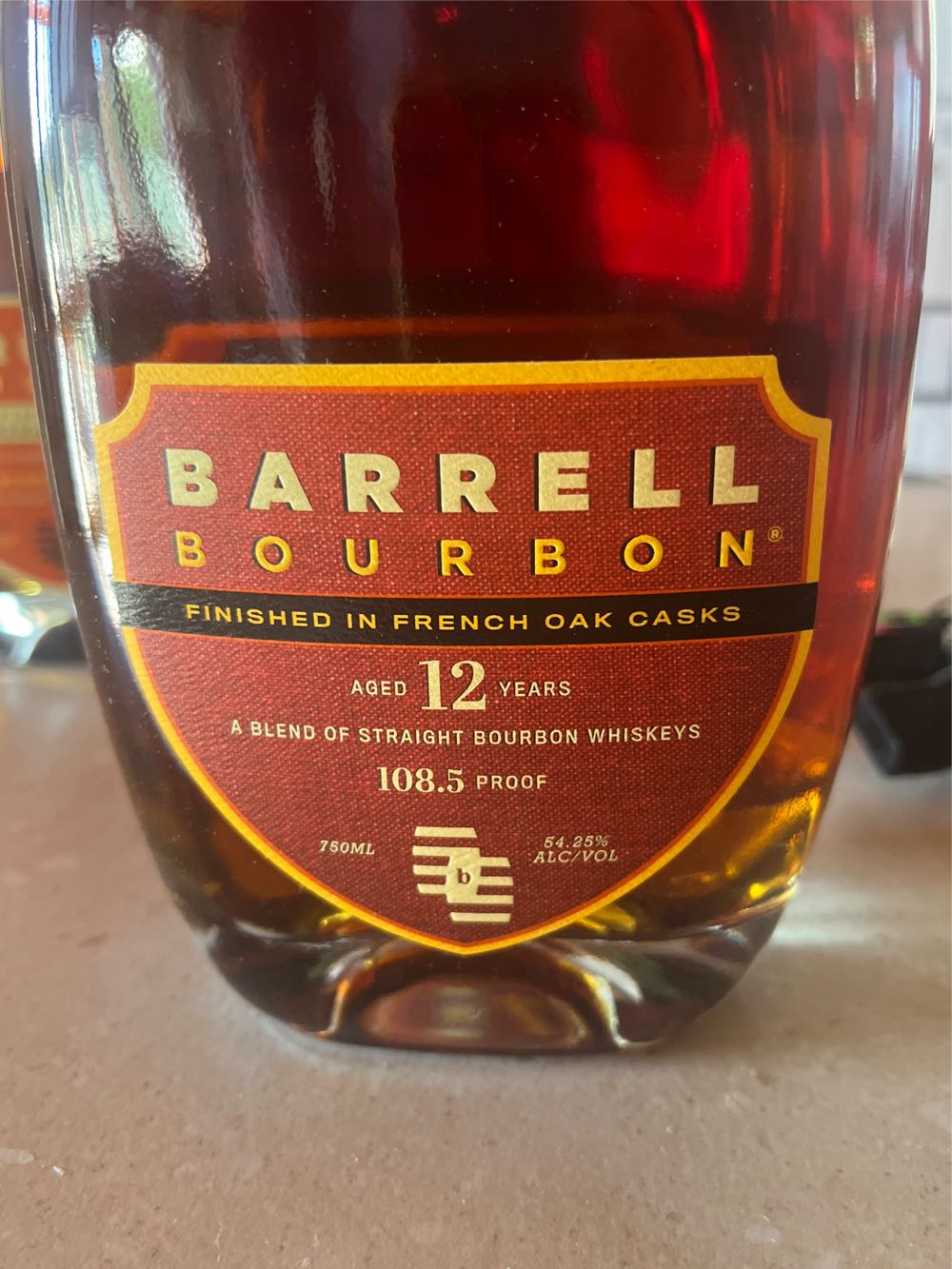 Barrell Bourbon 12 yr finished in French Oak Casks - Barrell Craft Spirits (750 mL) alcohol collectible [Barcode 850053456480] - Main Image 2