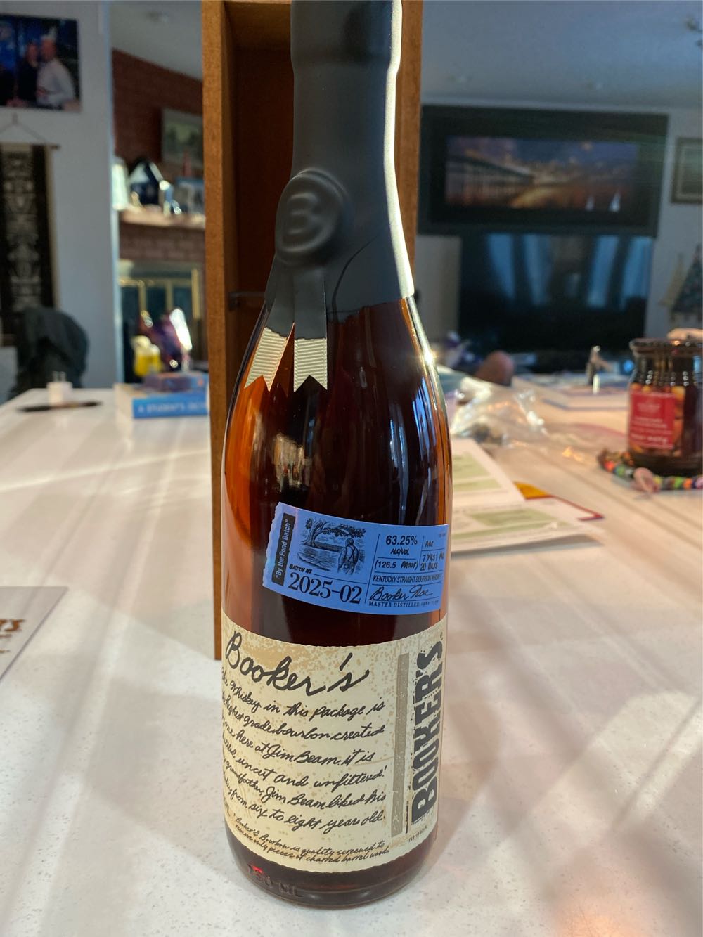 Booker’s - James B. Beam Distilling Co. (Jim Beam), Clermont, Kentucky (750ml) alcohol collectible [Barcode 080686011408] - Main Image 2