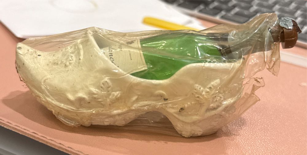 Champagne De Calance  alcohol collectible - Main Image 2