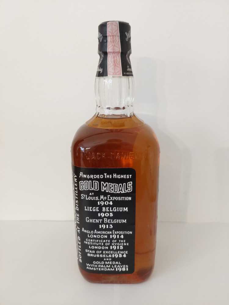 Black Label   (1000 mL) alcohol collectible - Main Image 2