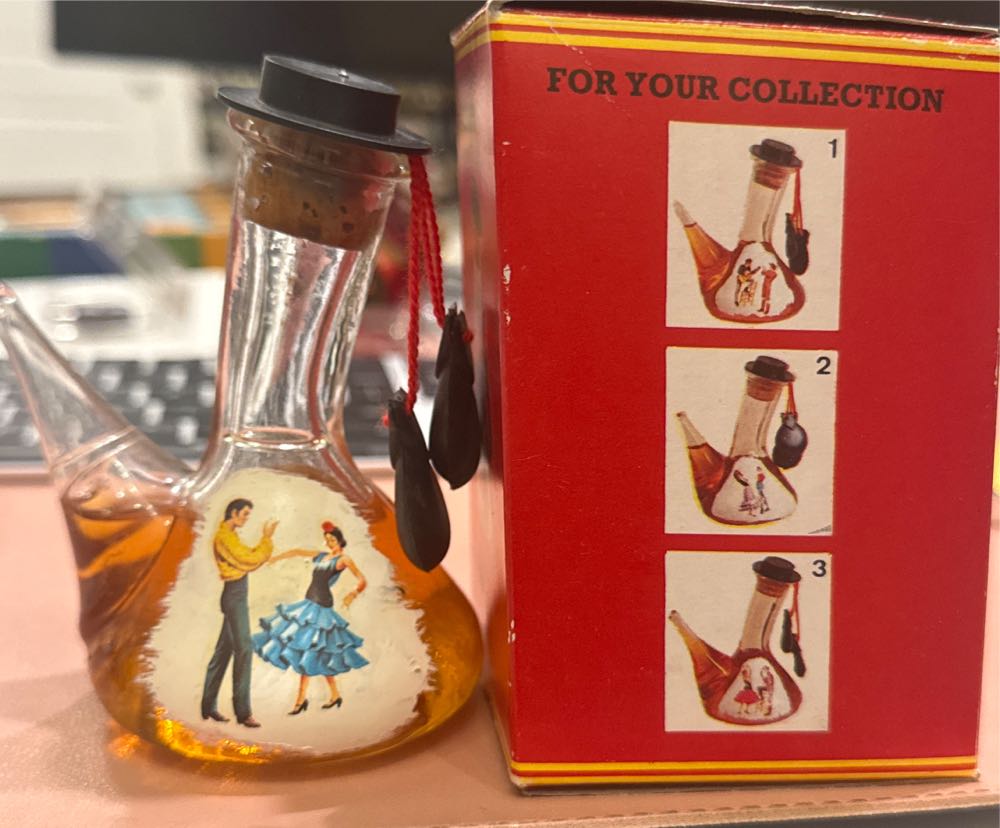 El Porron  alcohol collectible - Main Image 2