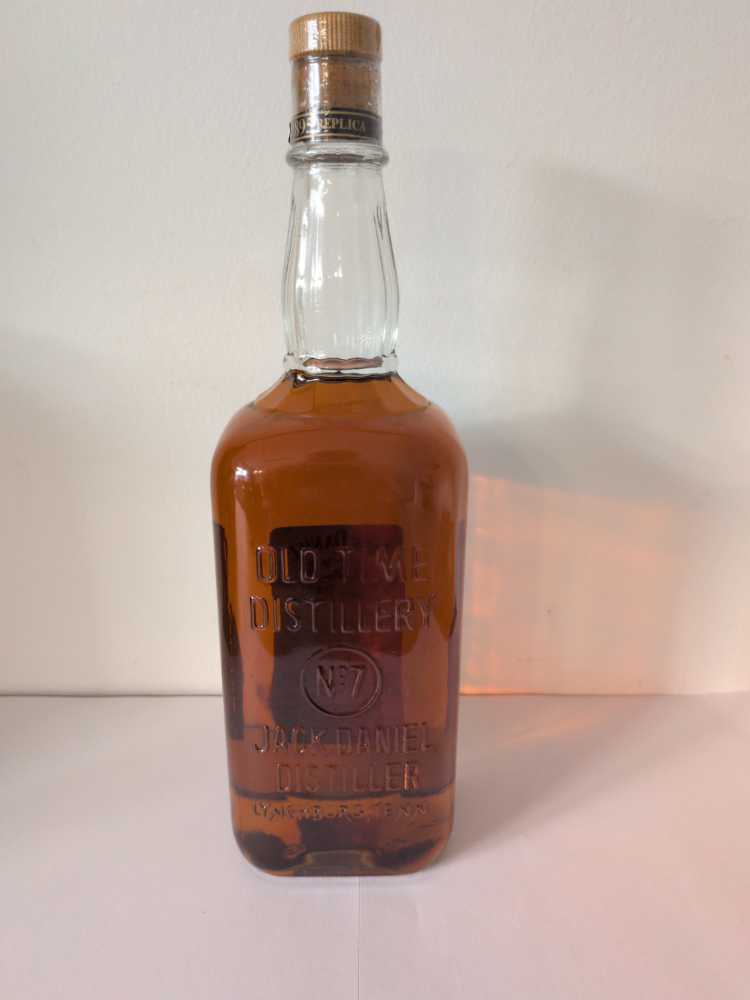 Replica 1895  (750 mL) alcohol collectible - Main Image 3